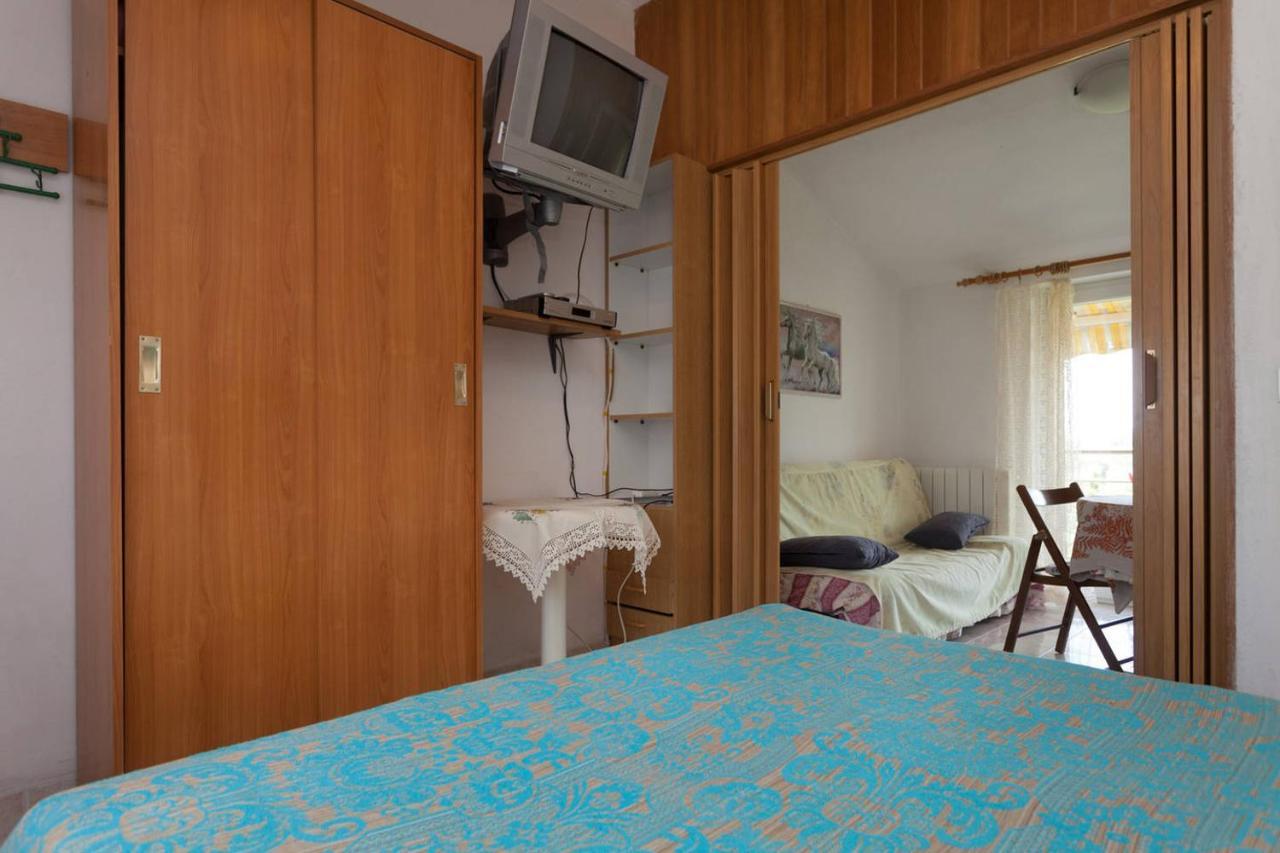 Appartamento Studio-apartman Giovanina Banjole Esterno foto